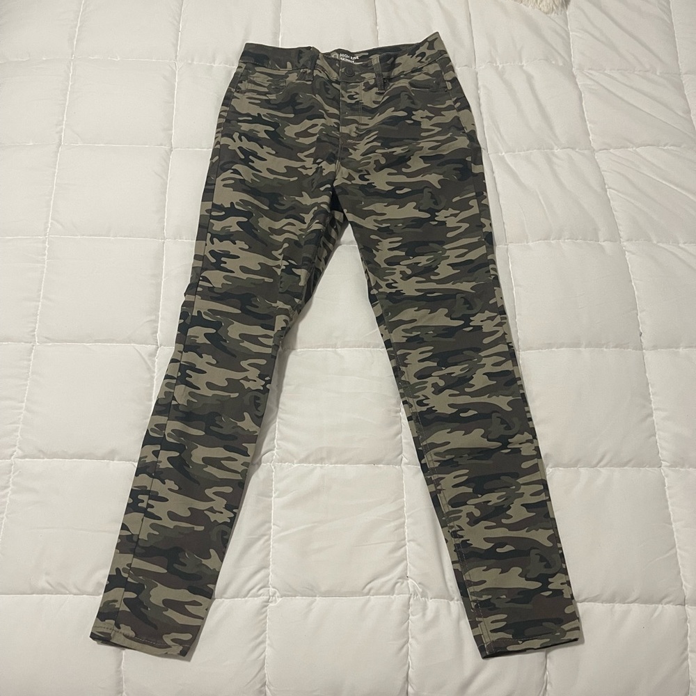 Camo pants